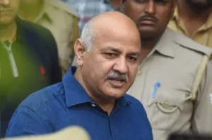 Court की इजाजत के बाद Manish Sisodia ने Delhi स्थित घर पर बीमार पत्नी से मुलाकात की