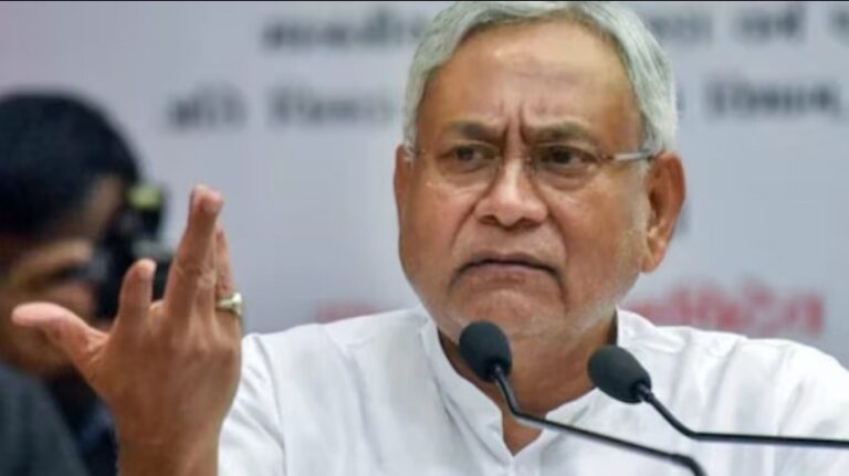 Women panel ने जनसंख्या नियंत्रण टिप्पणी पर Nitish Kumar से माफी की मांग की