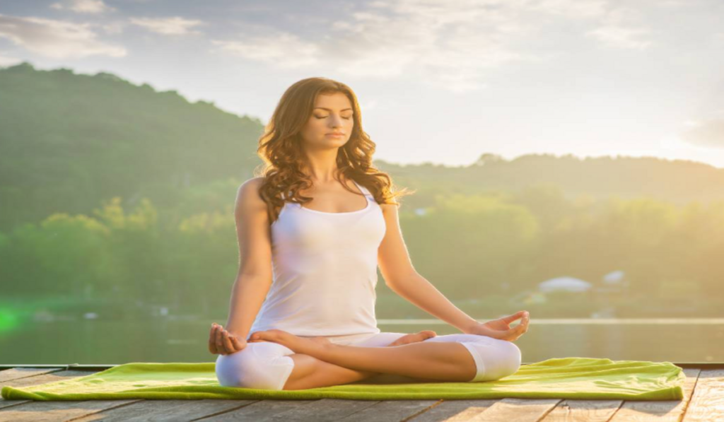 Yoga: जानिए मानसिक स्वास्थ्य के साथ-साथ पाचन क्रिया के लिए भी किस प्रकार फायदेमंद है यह योगासन