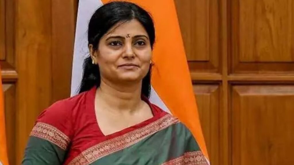 Anupriya Patel की प्रतिक्रिया, यूपी में सब ठीक है, केशव प्रसाद मौर्य हैं दिल्ली में