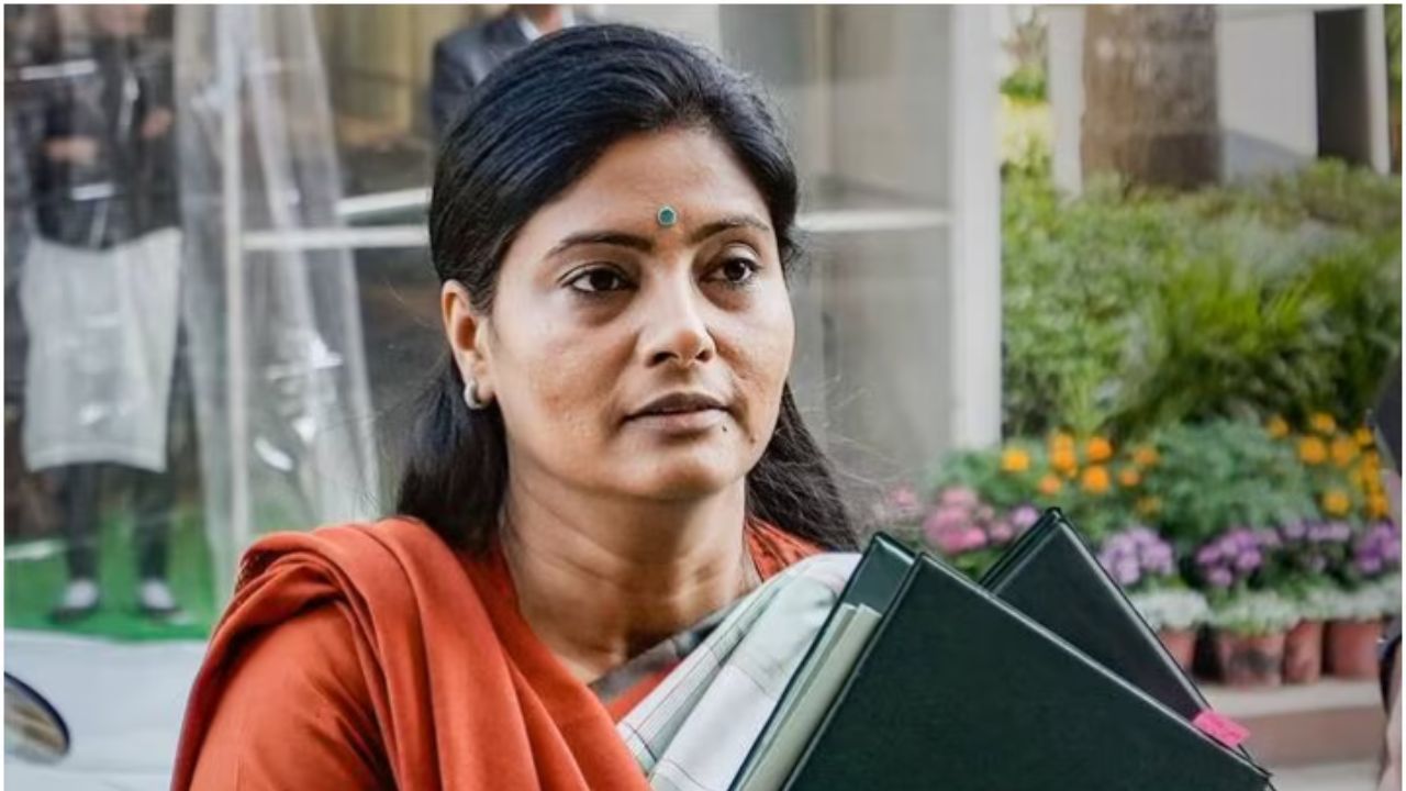 Anupriya Patel की प्रतिक्रिया, यूपी में सब ठीक है, केशव प्रसाद मौर्य हैं दिल्ली में