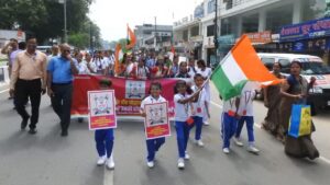 Gorakhpur News: कारगिल शहीदों को श्रद्धांजलि अर्पित की गई, देशभक्ति के नारे लगाए गए