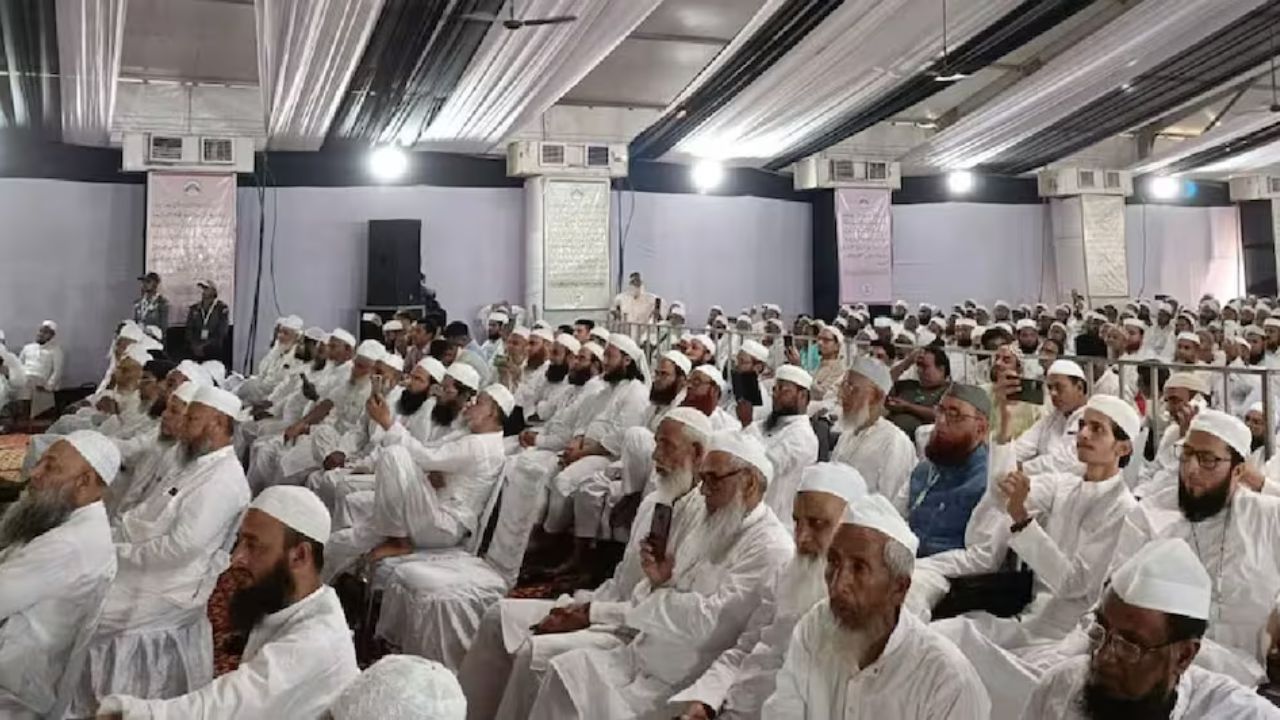 Waqf Board Assets पर मुस्लिम पर्सनल लॉ बोर्ड के महासचिव का बड़ा बयान, कहा- 'धार्मिक मामलों में सरकार का हस्तक्षेप नहीं होना चाहिए'