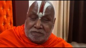 रामदेव के बाद Jagadguru Rambhadracharya की प्रतिक्रिया, बांग्लादेश हिंसा पर Hinduism की सुरक्षा की अपील