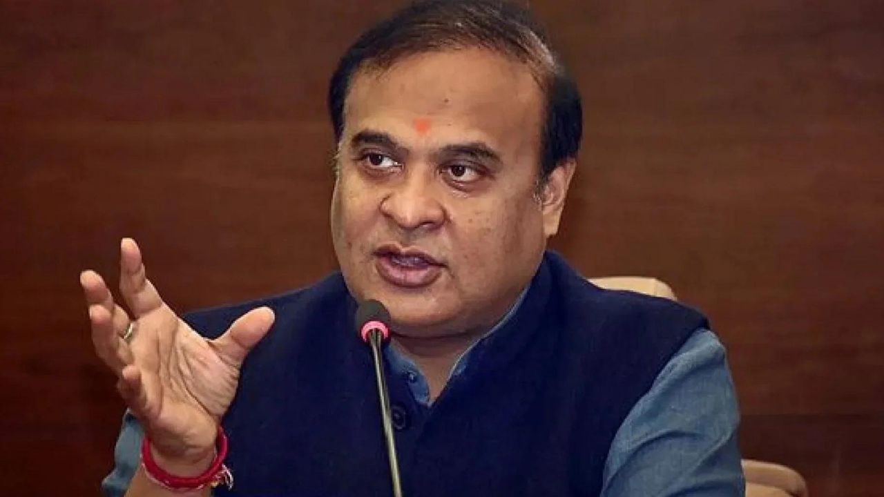 Himanta Biswa Sarma: असम CM ने मेघालय विश्वविद्यालय पर पहले 'फ्लड जिहाद' का आरोप लगाया, अब कहा इसका गेट 'मक्का' जैसा