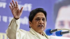 UP News: BSP बैठक में मायावती क्यों ढूंढने लगीं BJP नेता को? नहीं मिले तो भांजी चाबुक