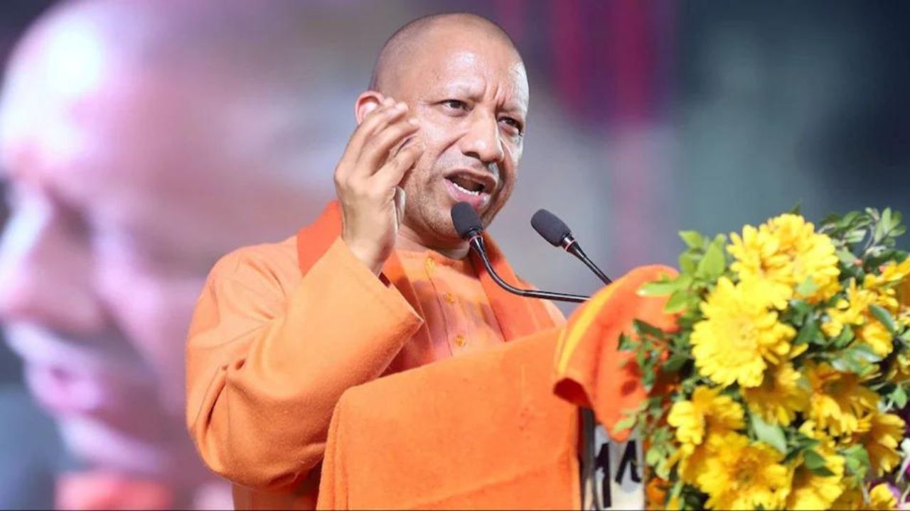 CM Yogi ने SP -कांग्रेस पर हमला बोला, कहा- 2027 में शोर मचाने वालों को मिटा देंगे