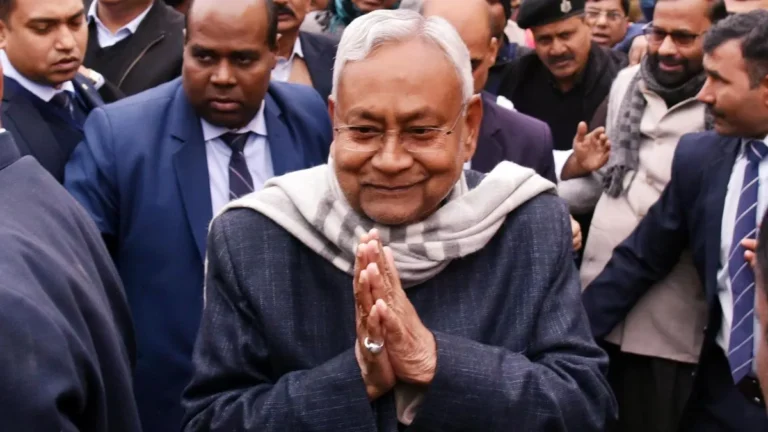 nitish kumaaar