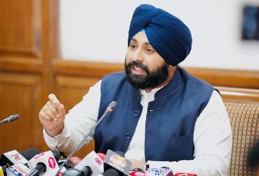 35235235532223532532325