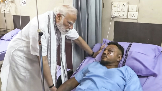 PM_Modi_air_india_plane_crash_survivor_1749792223088_1749792223395.jpg