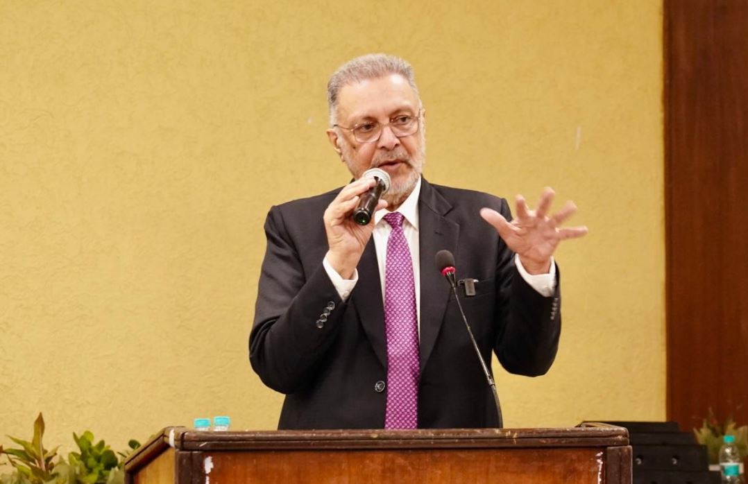 56458789723112565456489878897975645