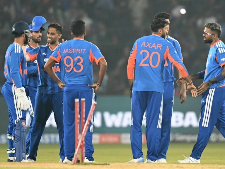 m32se5e4_team-india-afp_625x300_09_December_25.jpg