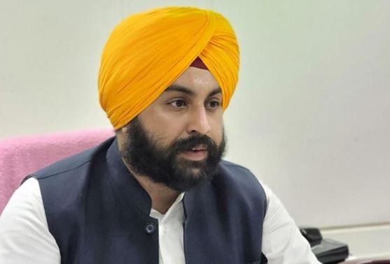 98785456422132315646987