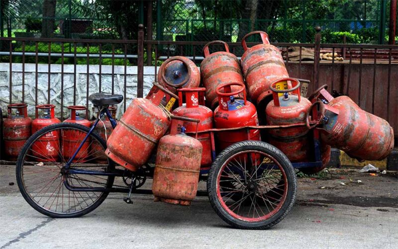 Blog_Paytm_Commercial-LPG-Cylinders_-Check-Prices-and-How-to-Apply-800x500