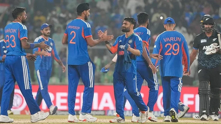 India_and_New_Zealand_5th_T20I_photo_24.webp