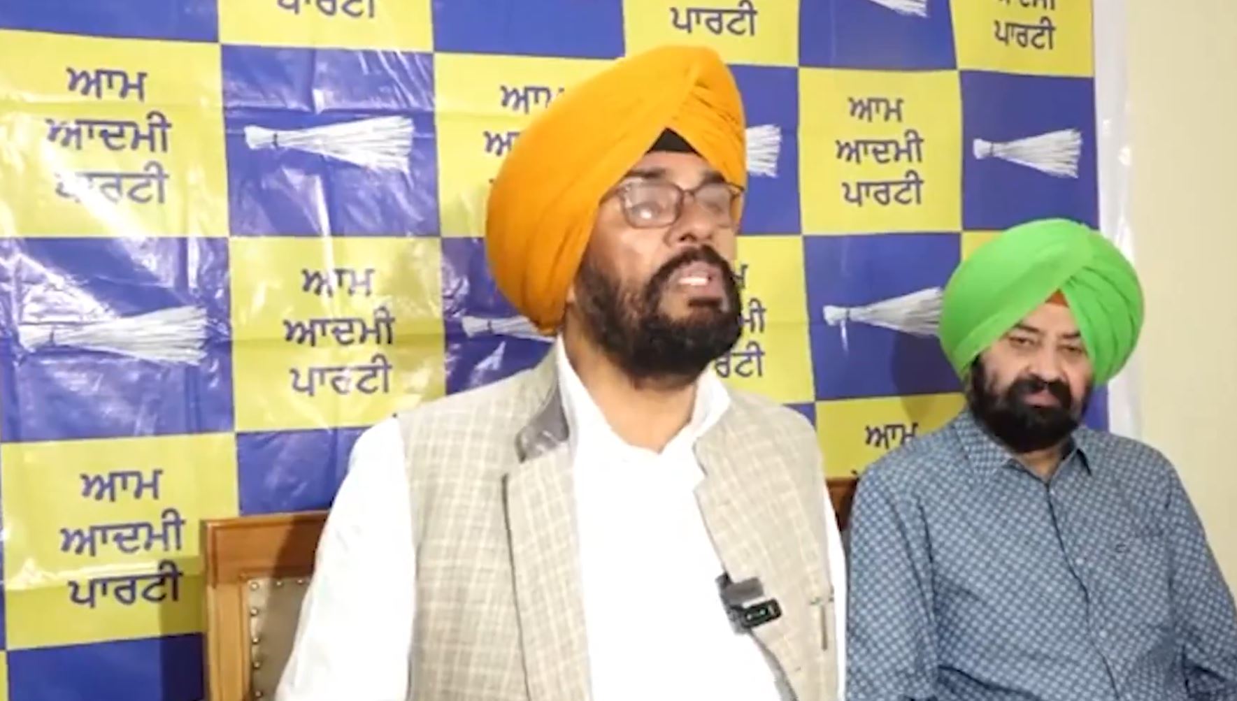 23552335322355253235