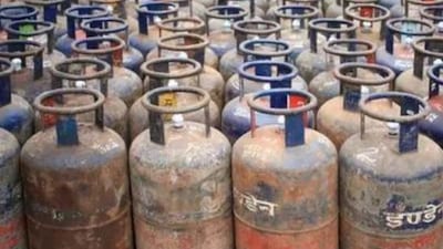 aqba74po_lpg-commercial-cylinder-price_625x300_01_March_24.jpeg