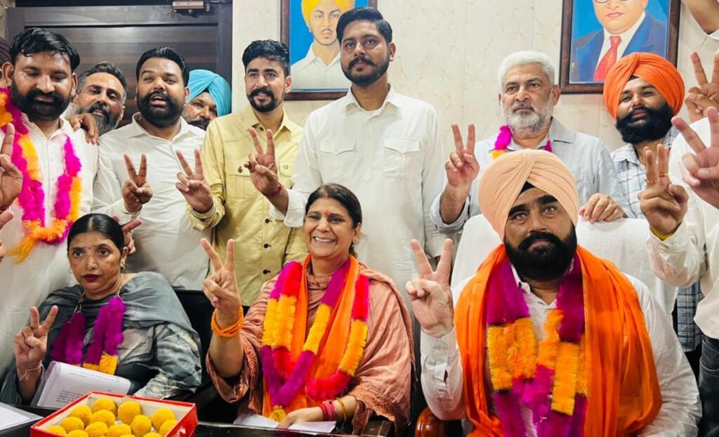 बटाला नगर निगम में AAP की बड़ी जीत, भूपिंदर सिंह बने मेयर – मंत्री लालचंद कटारूचक ने दी बधाई