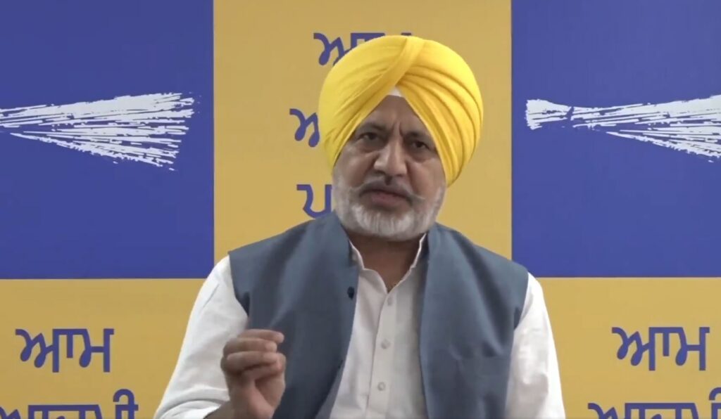 ‘बेअदबी के समय सत्ता में था अकाली दल’, AAP नेता बलतेज पन्नू का तीखा हमला