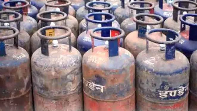 जून की शुरुआत में महंगाई का झटका, फिर महंगा हुआ कमर्शियल LPG सिलेंडर