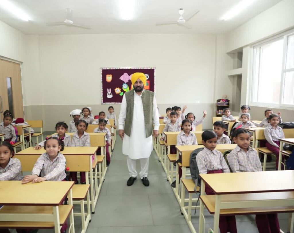 पंजाब की शिक्षा क्रांति का नया अध्याय, सरकारी स्कूल बन रहे भविष्य की नई पहचान