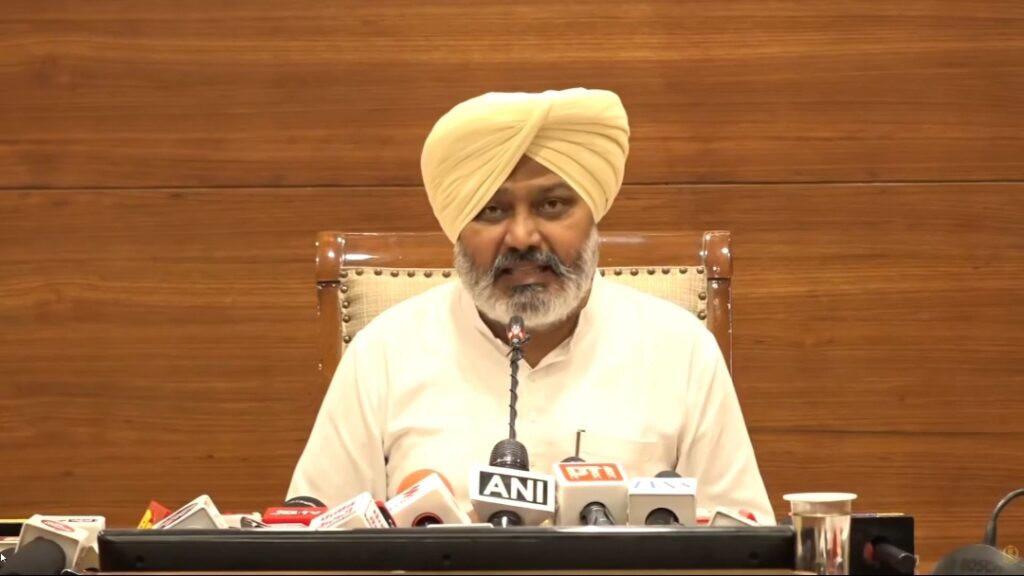 पंजाब में बिजली कर्मचारियों की हड़ताल खत्म, 16 यूनियनों से बनी सहमति: वित्त मंत्री हरपाल चीमा
