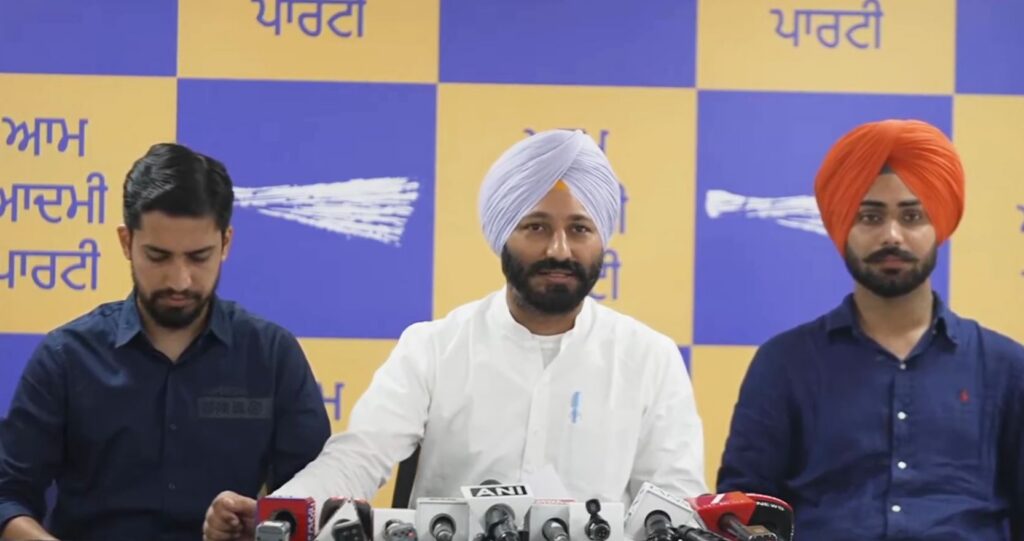 पंजाब यूनिवर्सिटी छात्र चुनाव: AAP ने ABVP उम्मीदवार अंकित विडान की उम्मीदवारी पर उठाए सवाल
