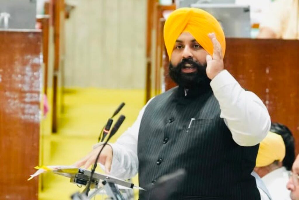 पंजाब विधानसभा में गरजे शिक्षा मंत्री हरजोत बैंस, बोले- शिक्षा के क्षेत्र में देश का नंबर-1 राज्य बना पंजाब